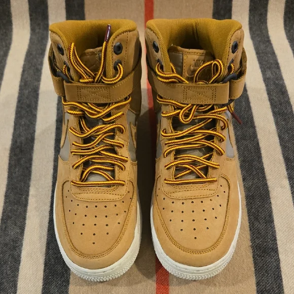 Nike Air Force 1 "Wheat" Size Y 7 - Picture 1 of 5